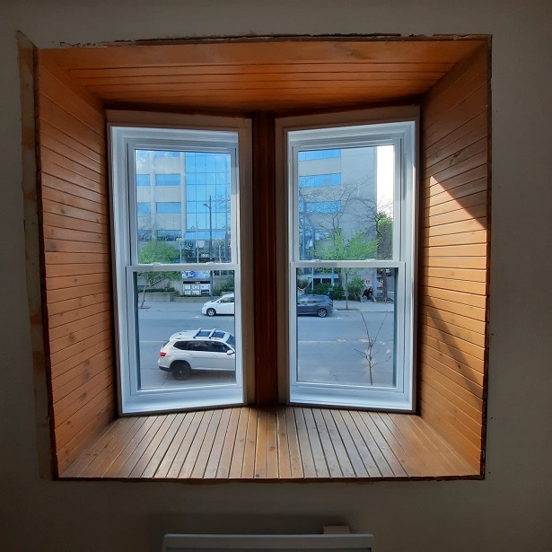 Bay window, wood surround